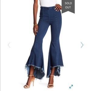 Rachel Roy bell bottom jeans 27/28